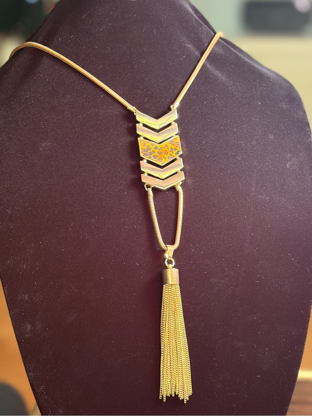 Vintage Gold Tassel Pendant Necklace animal print 25”